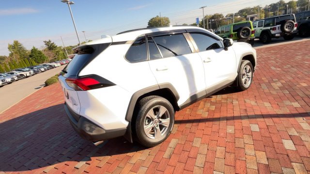 Used 2024 Toyota RAV4 XLE w/ Convenience Package FWD image 9