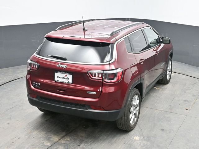 Used 2022 Jeep Compass Latitude AWD/4WD image 30