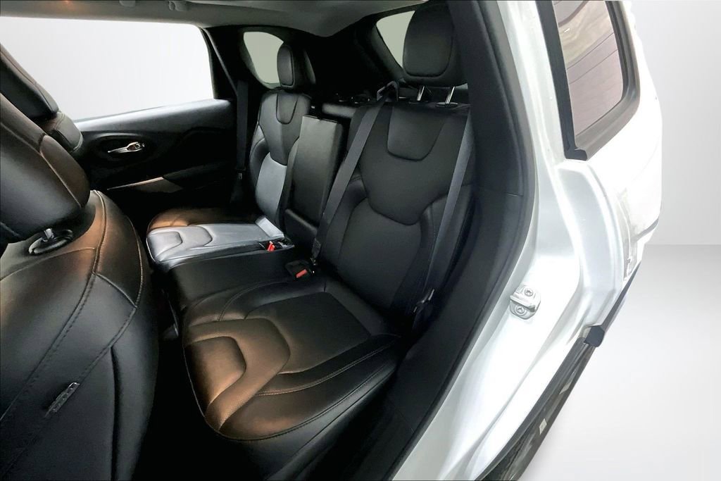 Used 2022 Jeep Cherokee Limited image 22