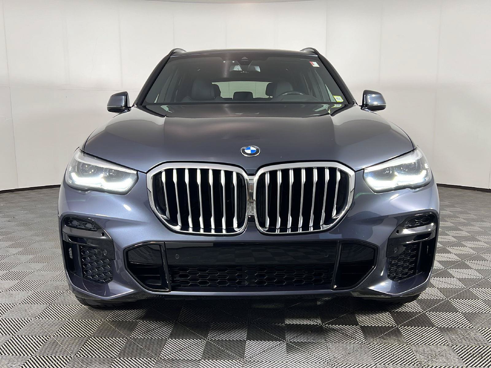 Used 2022 BMW X5 xDrive40i w/ M Sport Package AWD/4WD image 13