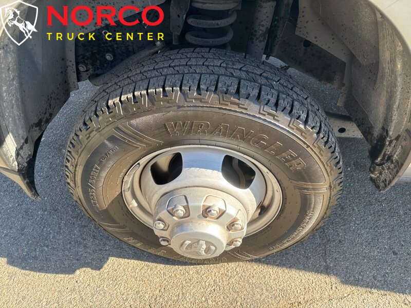 Used 2021 RAM 3500 Tradesman RWD image 3