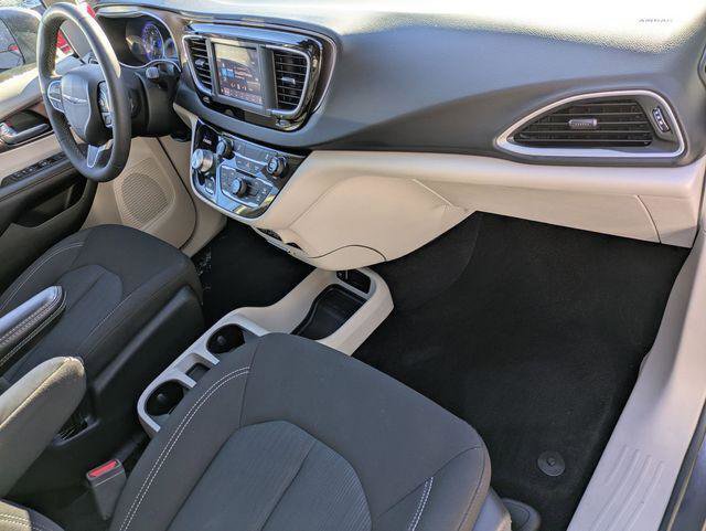 Certified 2023 Chrysler Voyager LX image 28