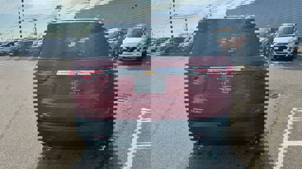 Used 2024 Chevrolet Traverse LT image 4