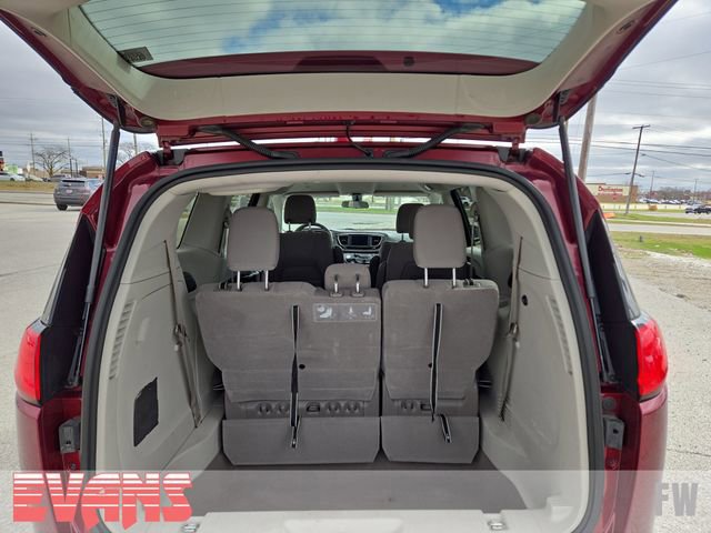 Used 2020 Chrysler Voyager LX FWD image 29