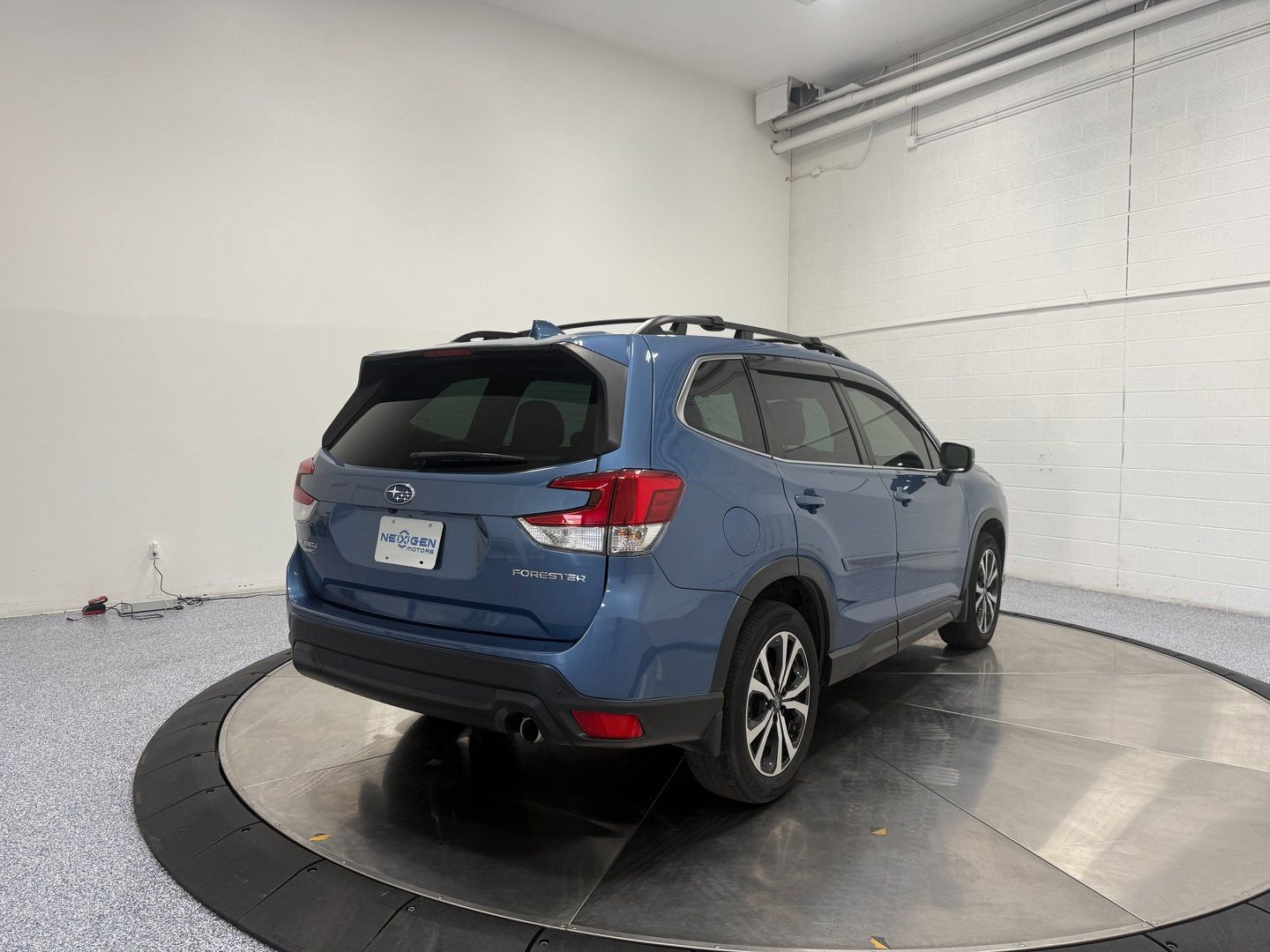 Used 2022 Subaru Forester Limited image 7