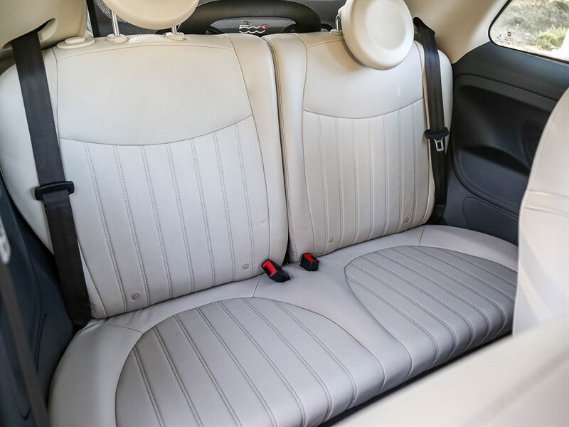 Used 2019 FIAT 500 Lounge FWD image 24