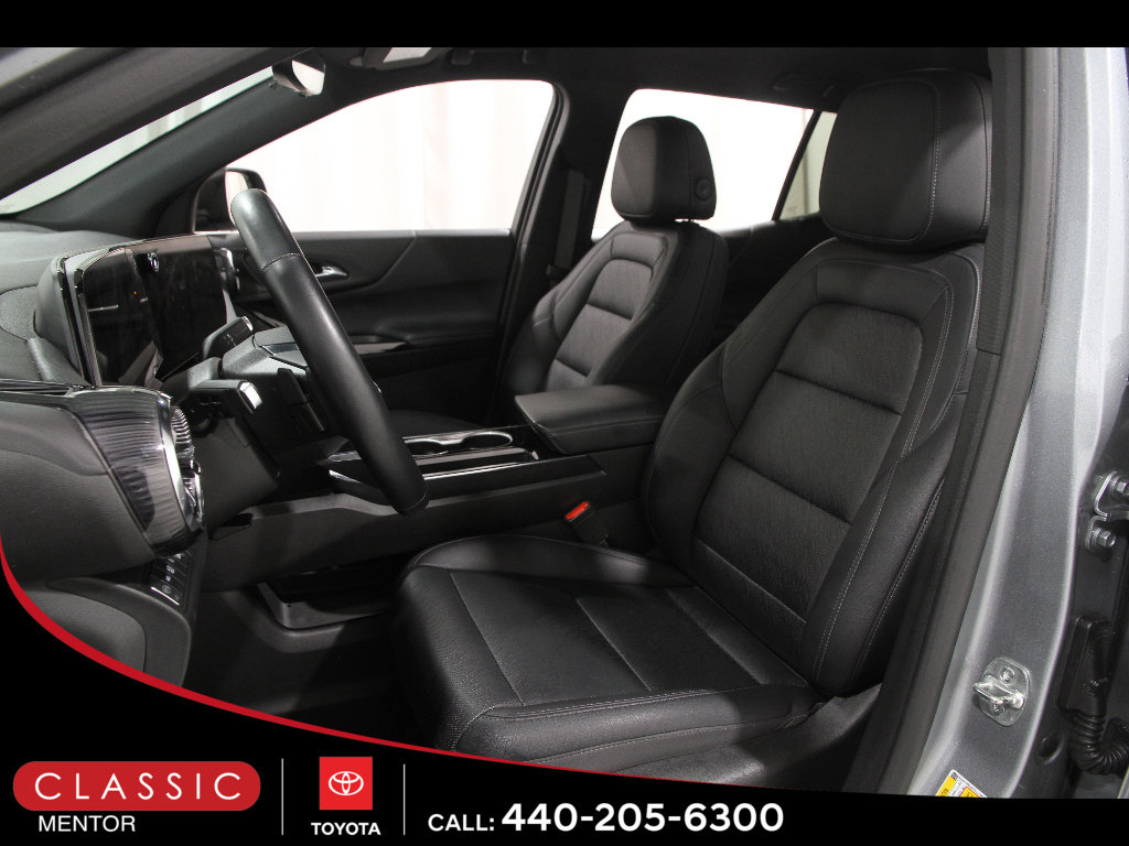 Used 2025 Chevrolet Equinox LT w/ Convenience Package II image 5