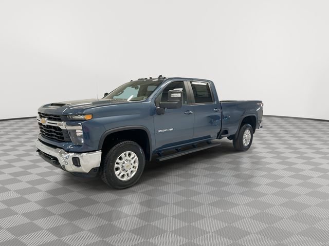 New 2025 Chevrolet Silverado 3500 LT w/ Safety Package AWD/4WD image 5