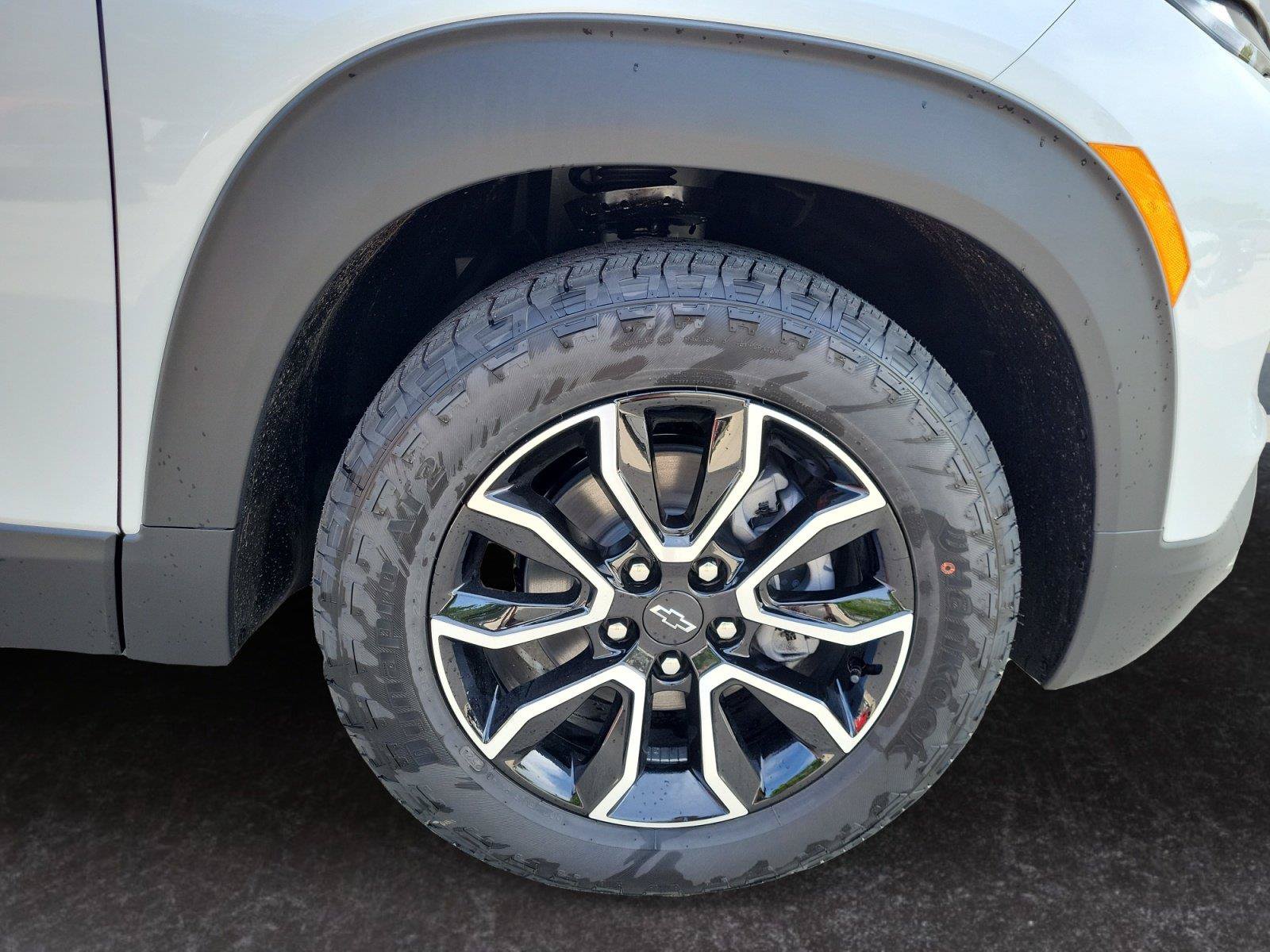 Used 2025 Chevrolet TrailBlazer ACTIV w/ Driver Confidence Package FWD image 24