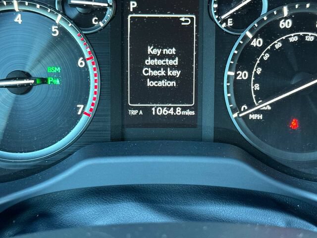 Used 2022 Lexus GX 460 w/ Black Line Special Edition AWD/4WD image 33