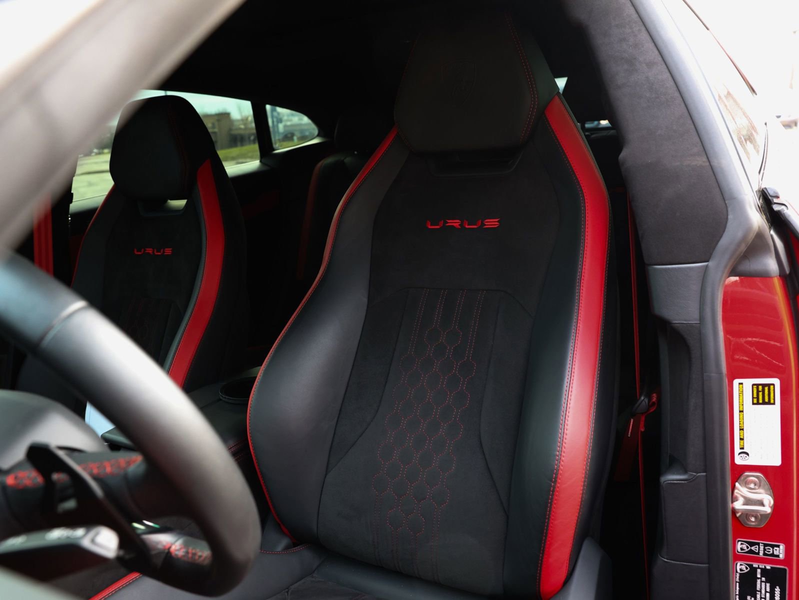 Used 2023 Lamborghini Urus S image 11