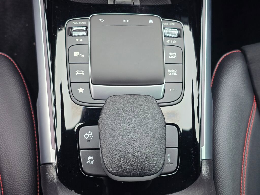 Used 2022 Mercedes-Benz GLB 35 AMG 4MATIC image 16