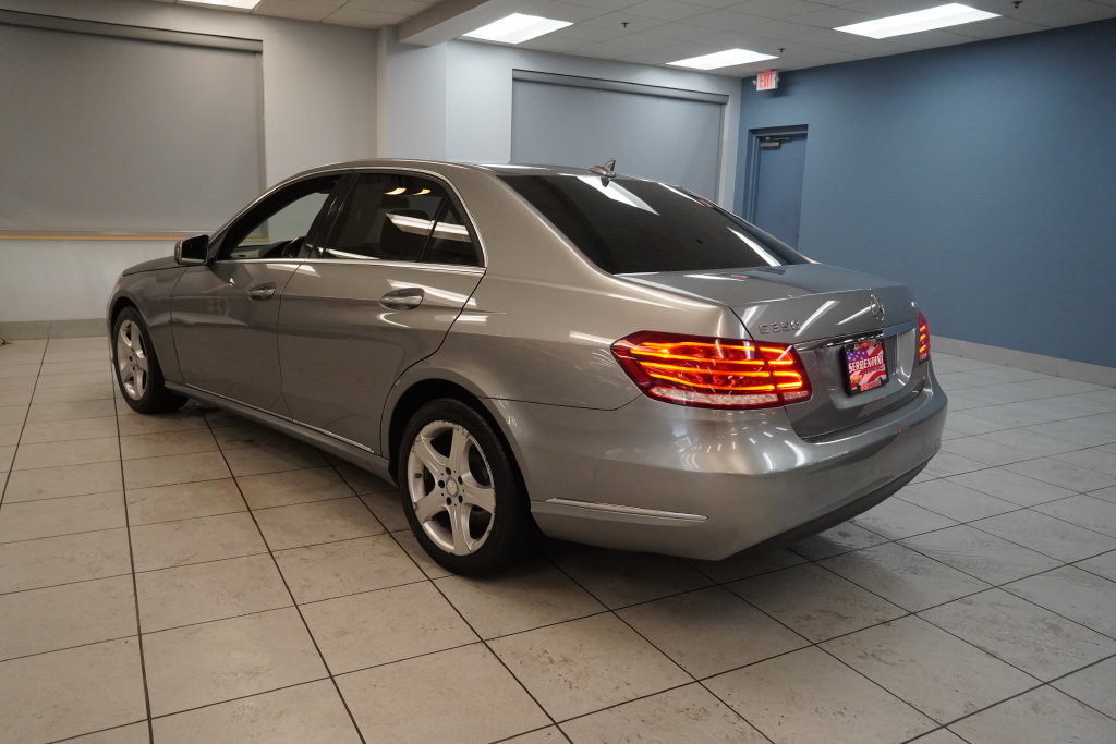 Used 2014 Mercedes-Benz E 350 4MATIC Sedan w/ Premium 1 Package image 4