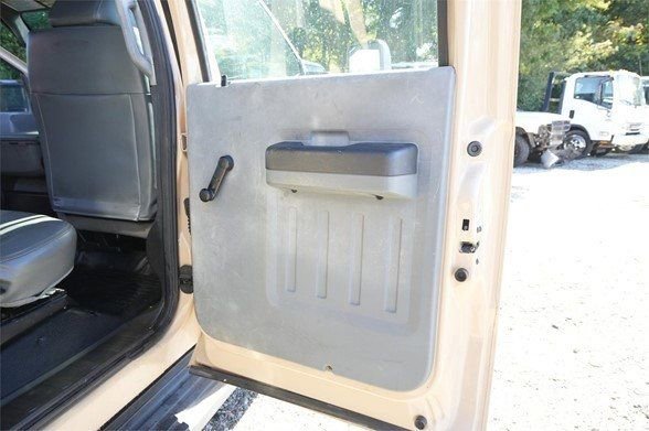 Used 2013 Ford F450 XL w/ Snow Plow Prep Pkg image 17