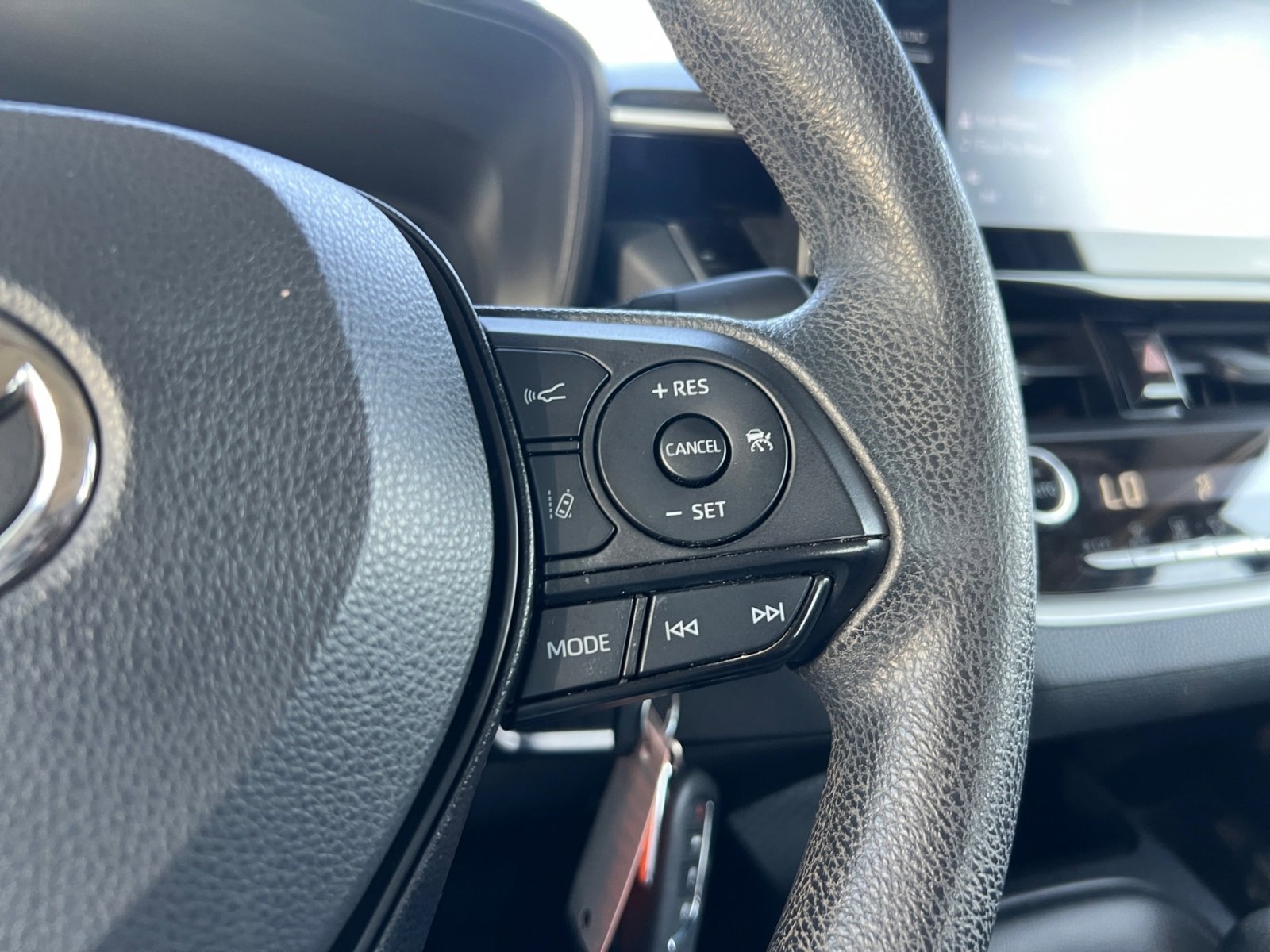 Used 2022 Toyota Corolla LE image 17