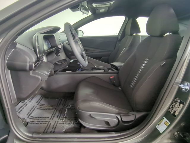 New 2026 Hyundai Elantra Sport FWD image 18