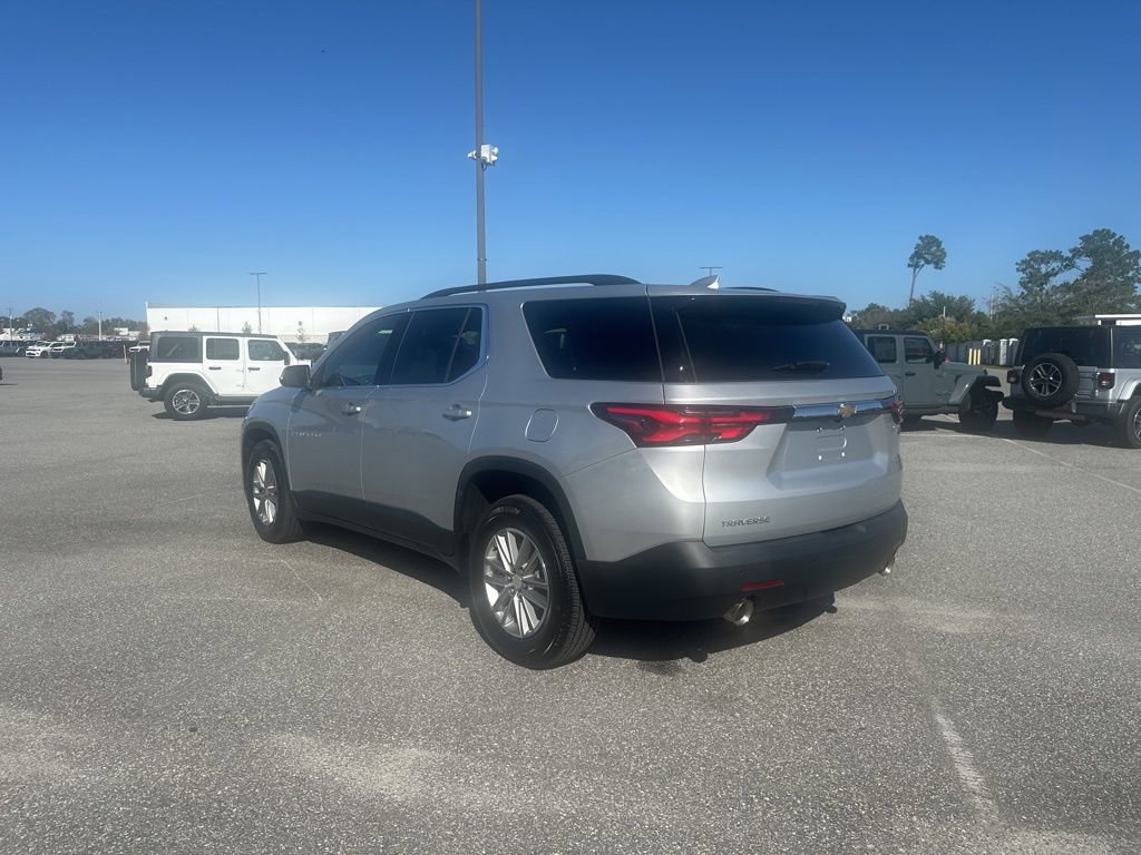Used 2022 Chevrolet Traverse LT image 7