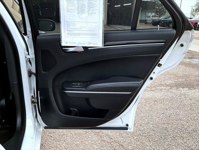 Certified 2022 Chrysler 300 S w/ Comfort Group RWD image 19