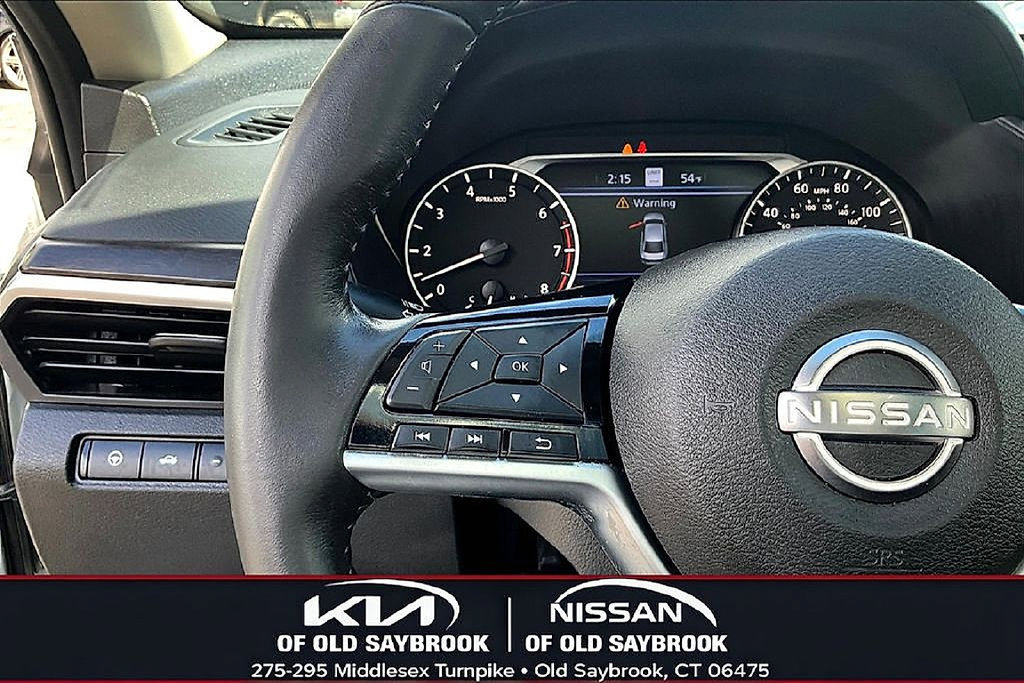 Used 2023 Nissan Altima 2.5 SL FWD image 11