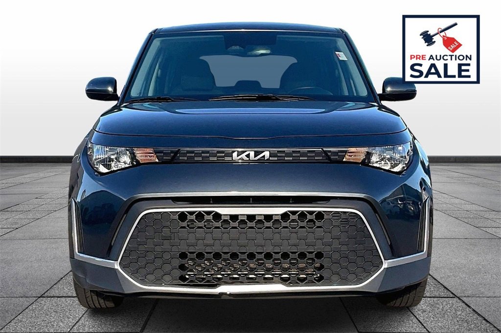 Certified 2023 Kia Soul S image 3