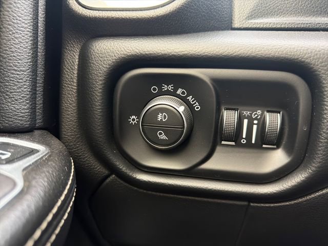 Used 2020 RAM 3500 Laramie image 19