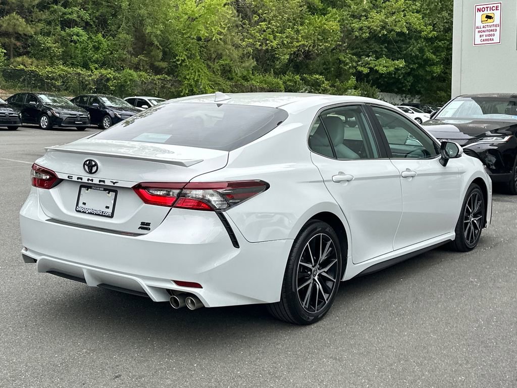 Used 2023 Toyota Camry SE w/ Cold Weather Package AWD/4WD image 4