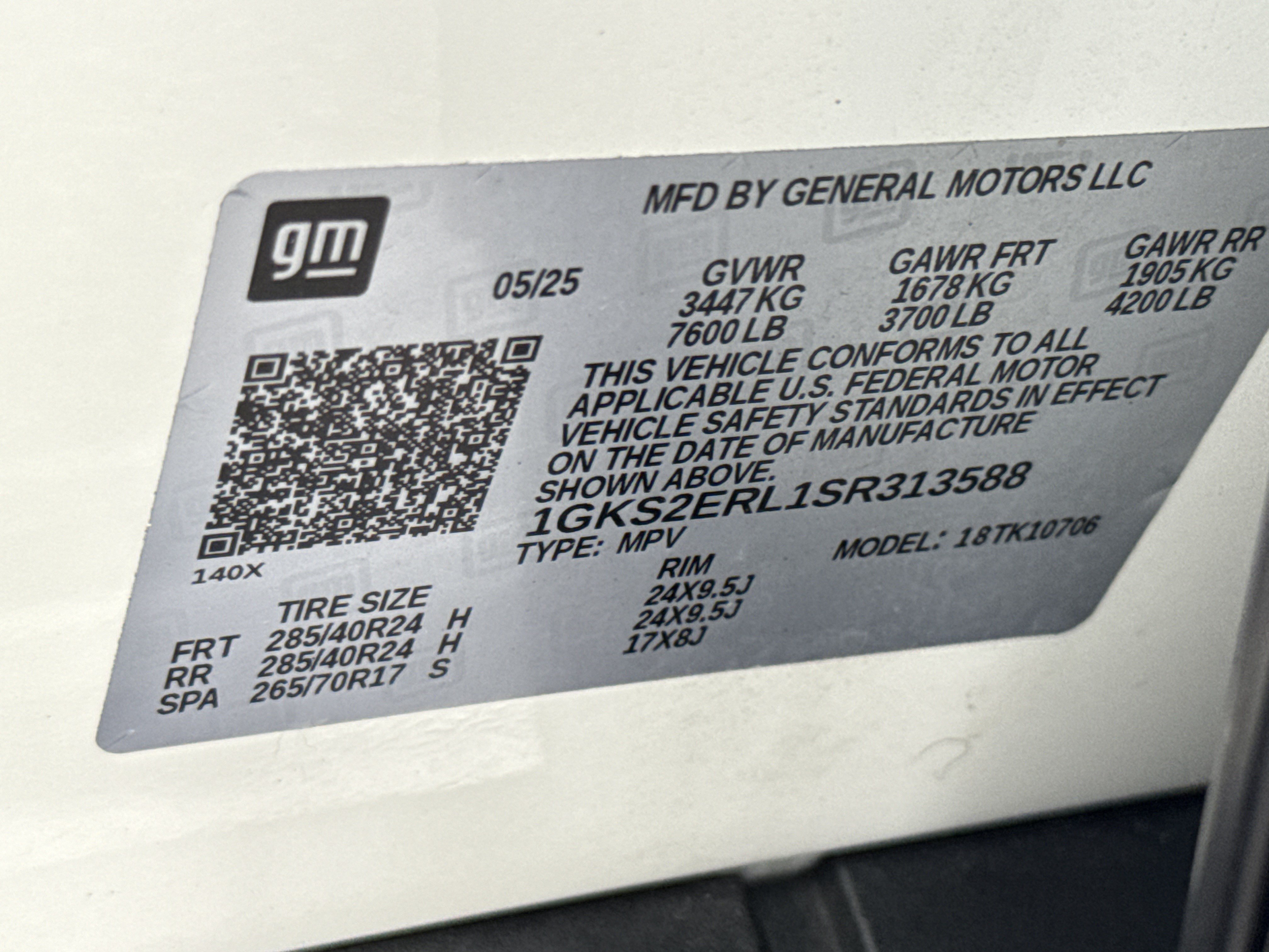 Used 2025 GMC Yukon Denali Ultimate AWD/4WD image 41
