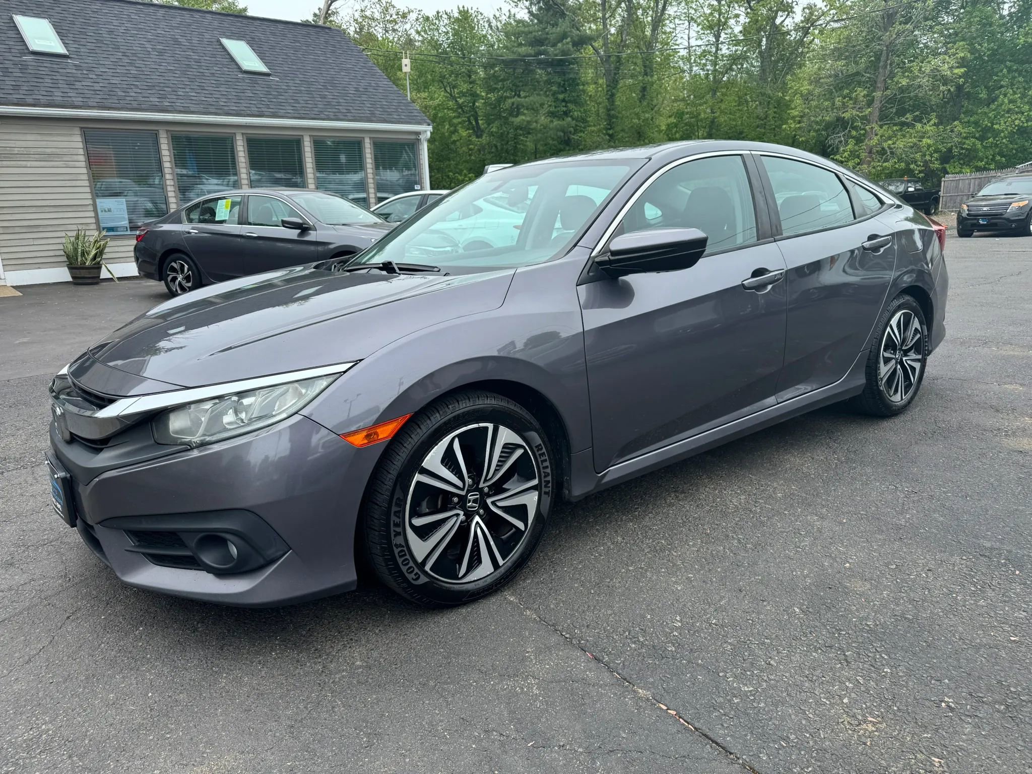 Used 2016 Honda Civic EX-T image 3