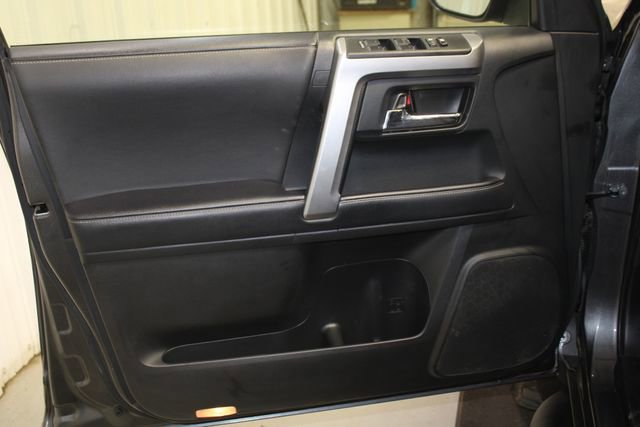 Used 2022 Toyota 4Runner SR5 Premium w/ Moonroof Package image 9