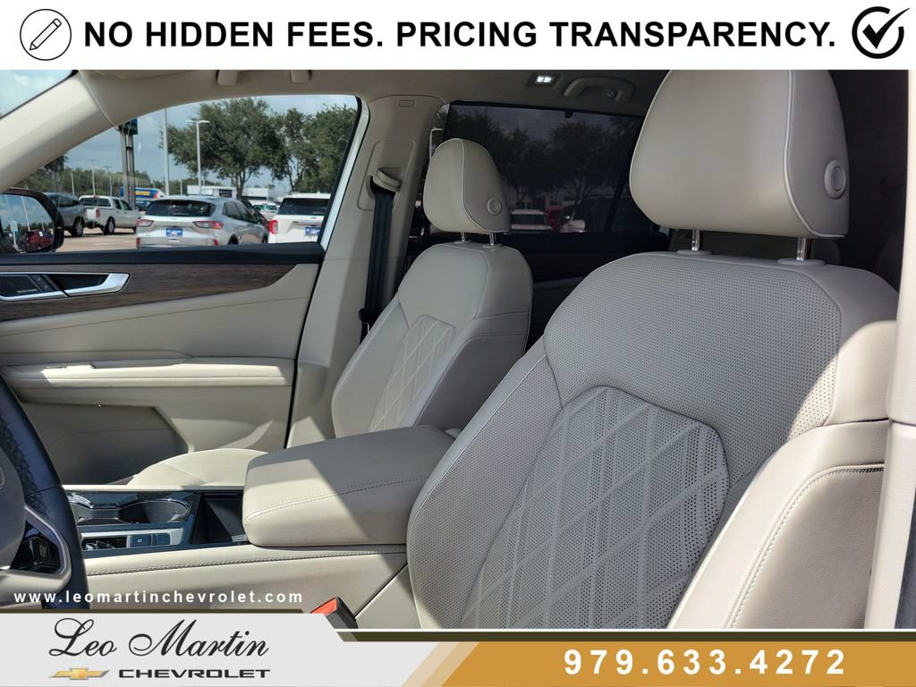 Used 2024 Volkswagen Atlas SEL Premium R-Line AWD/4WD image 15