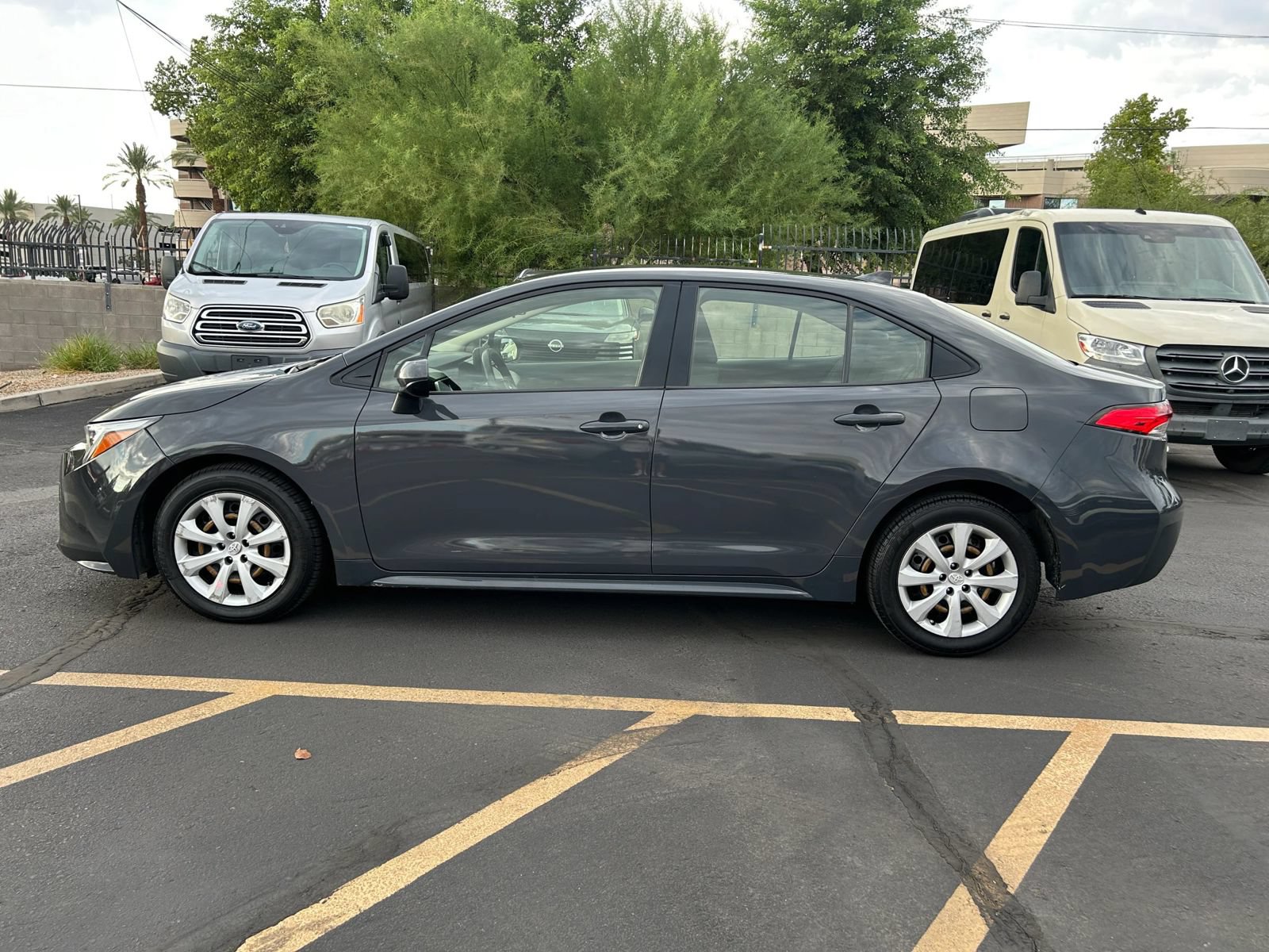 Used 2023 Toyota Corolla LE FWD image 8