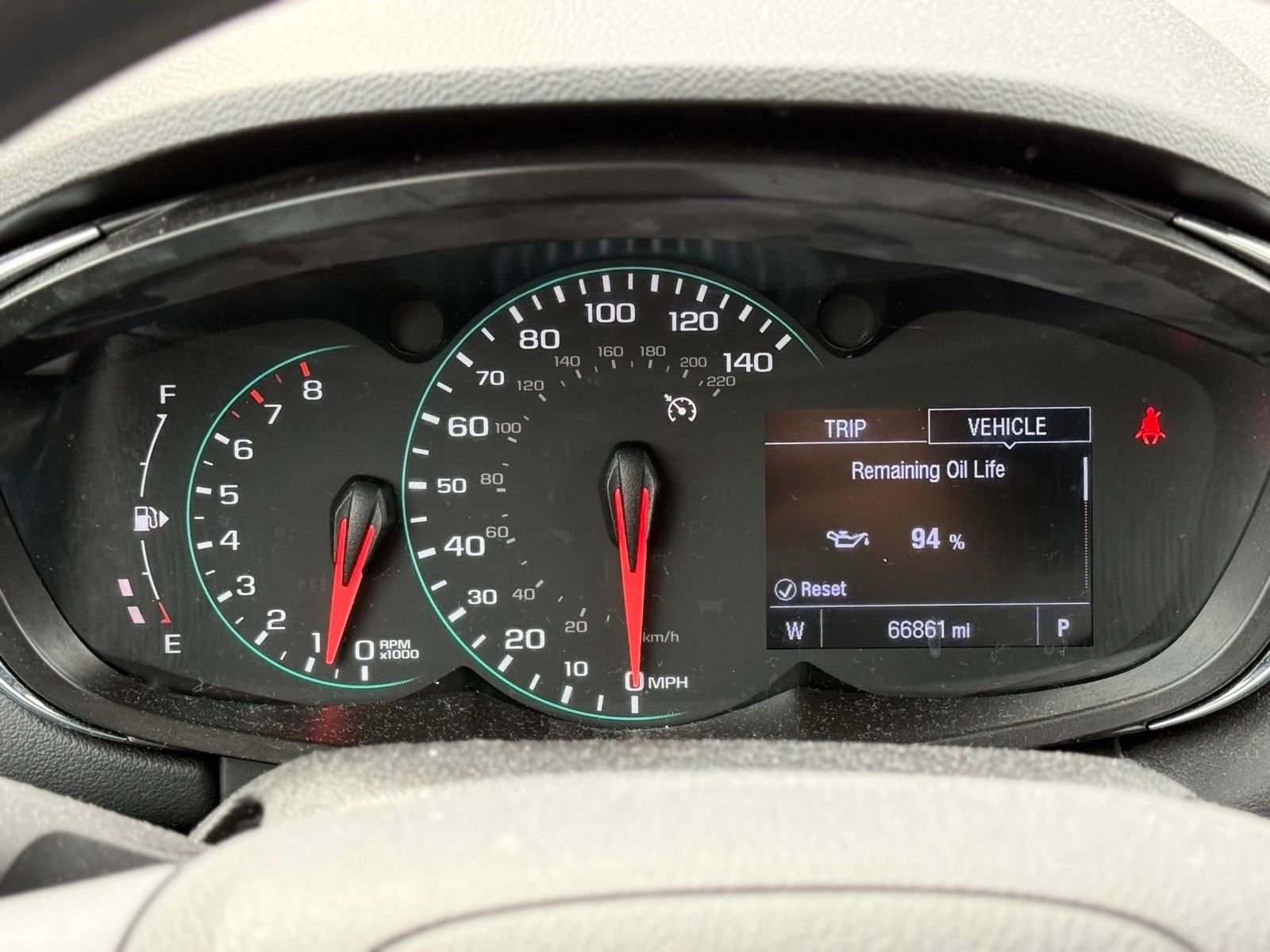 Used 2020 Chevrolet Trax LT FWD image 13