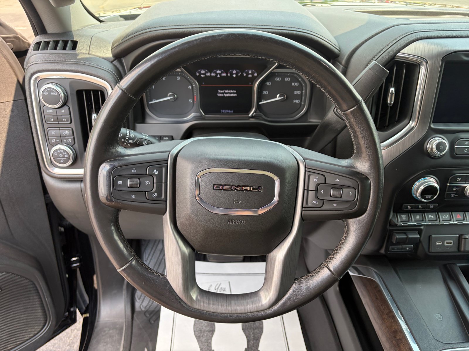 Used 2020 GMC Sierra 3500 Denali w/ Denali Ultimate Package AWD/4WD image 9
