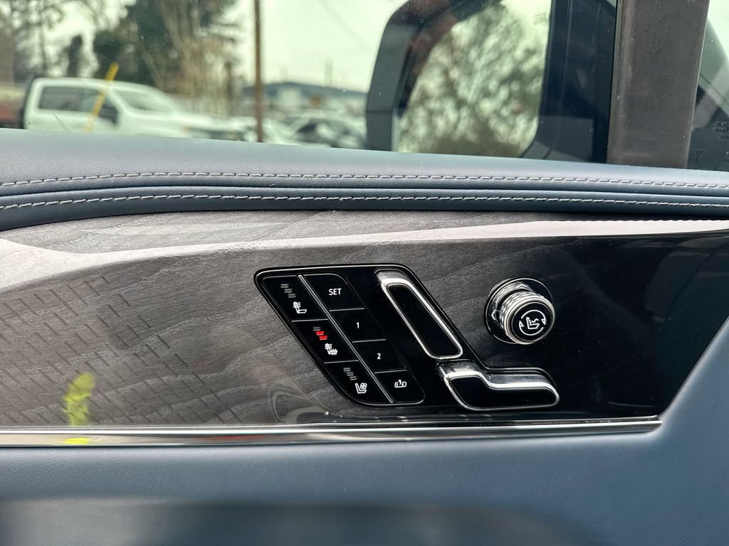 Used 2025 Cadillac Escalade IQ Luxury 2 image 14