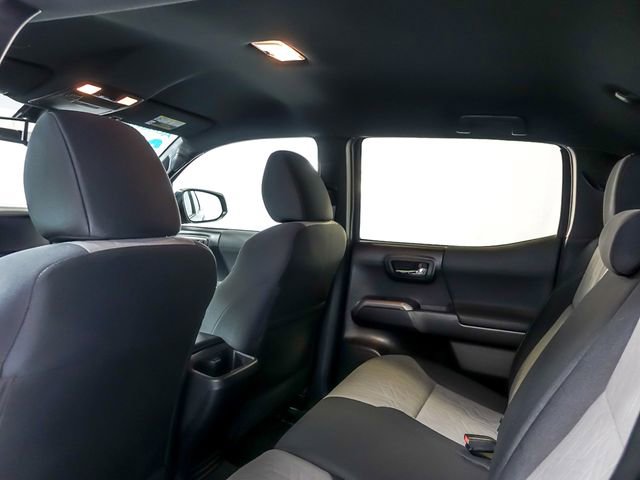 Used 2021 Toyota Tacoma TRD Sport w/ Technology Package image 15