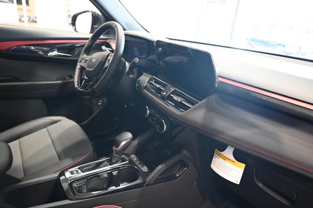 New 2026 Chevrolet TrailBlazer RS w/ Convenience Package AWD/4WD image 13