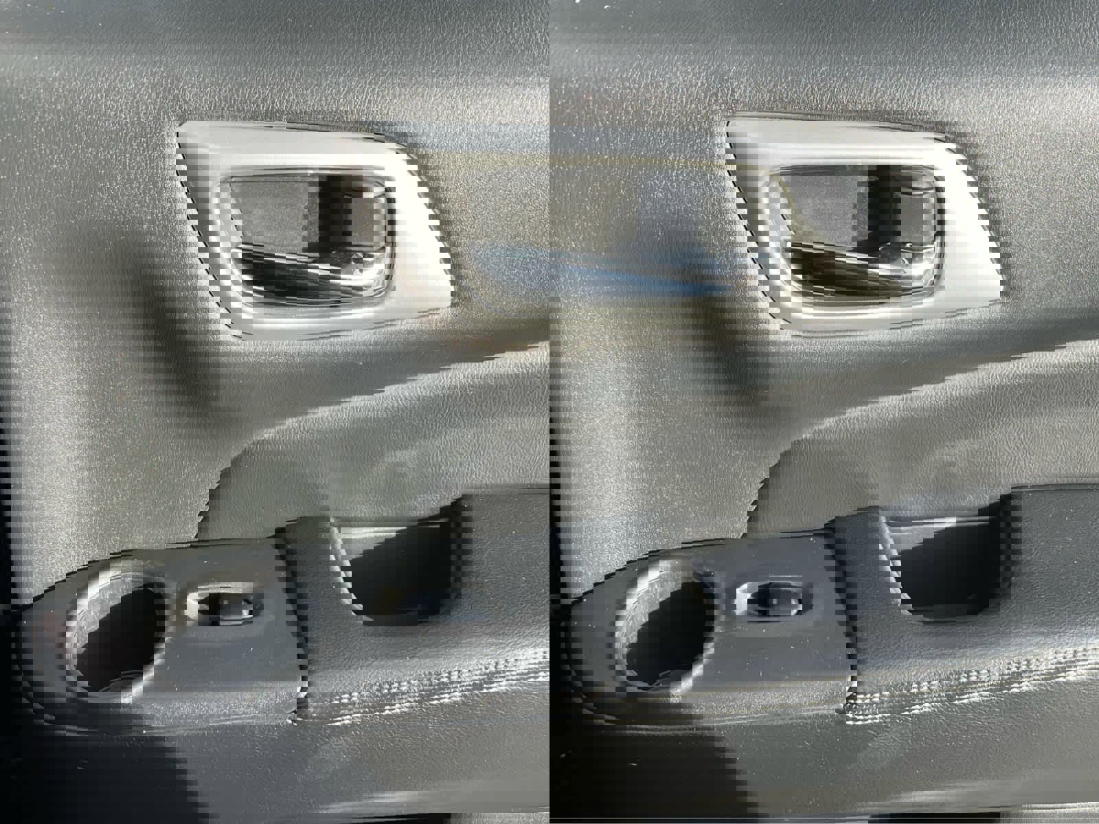 Used 2019 Nissan Pathfinder SL image 22