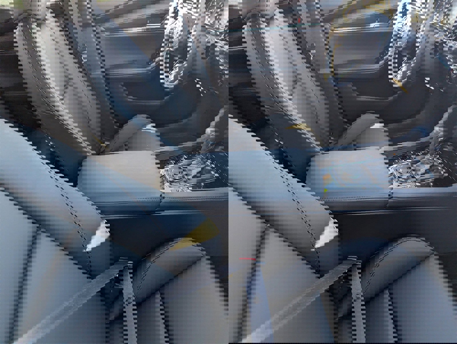 Used 2025 MAZDA MAZDA3 s image 11