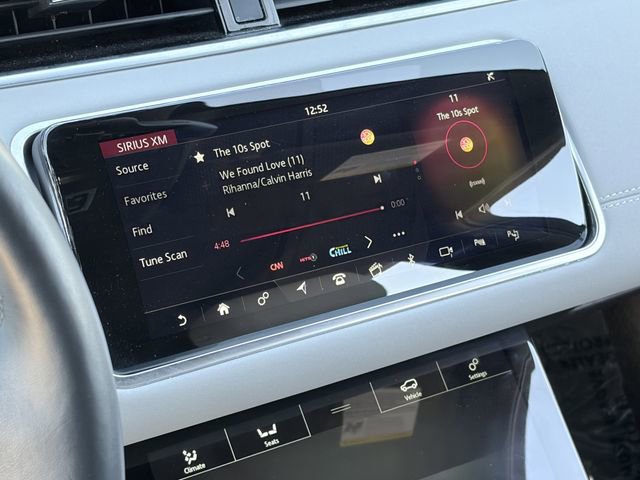 Used 2020 Land Rover Range Rover Evoque SE image 13