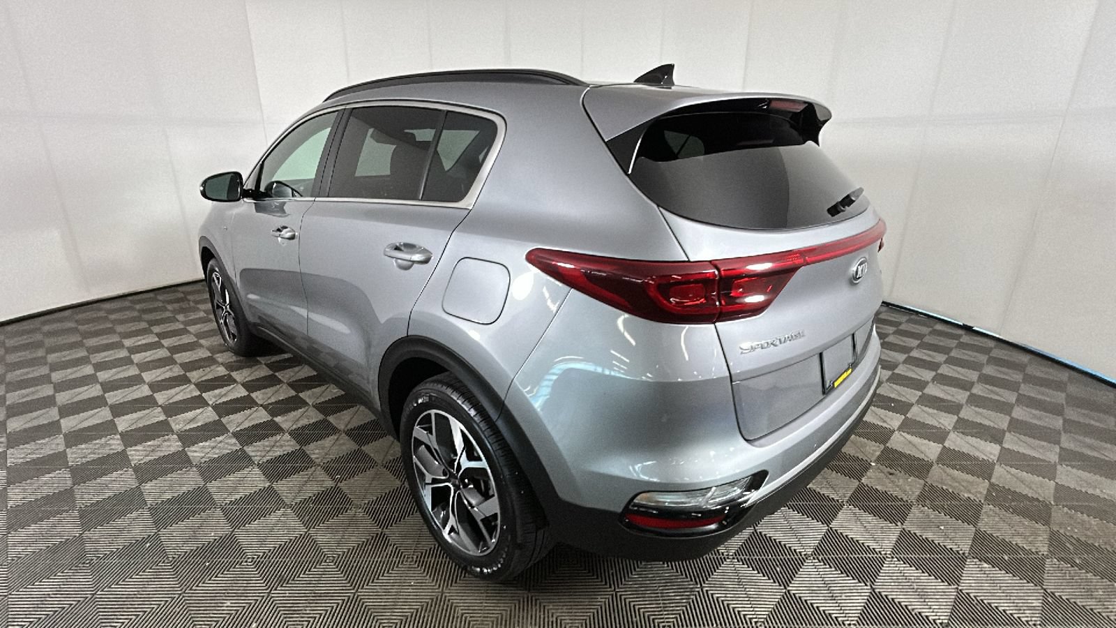 Used 2022 Kia Sportage EX w/ EX Technology Package AWD/4WD image 5