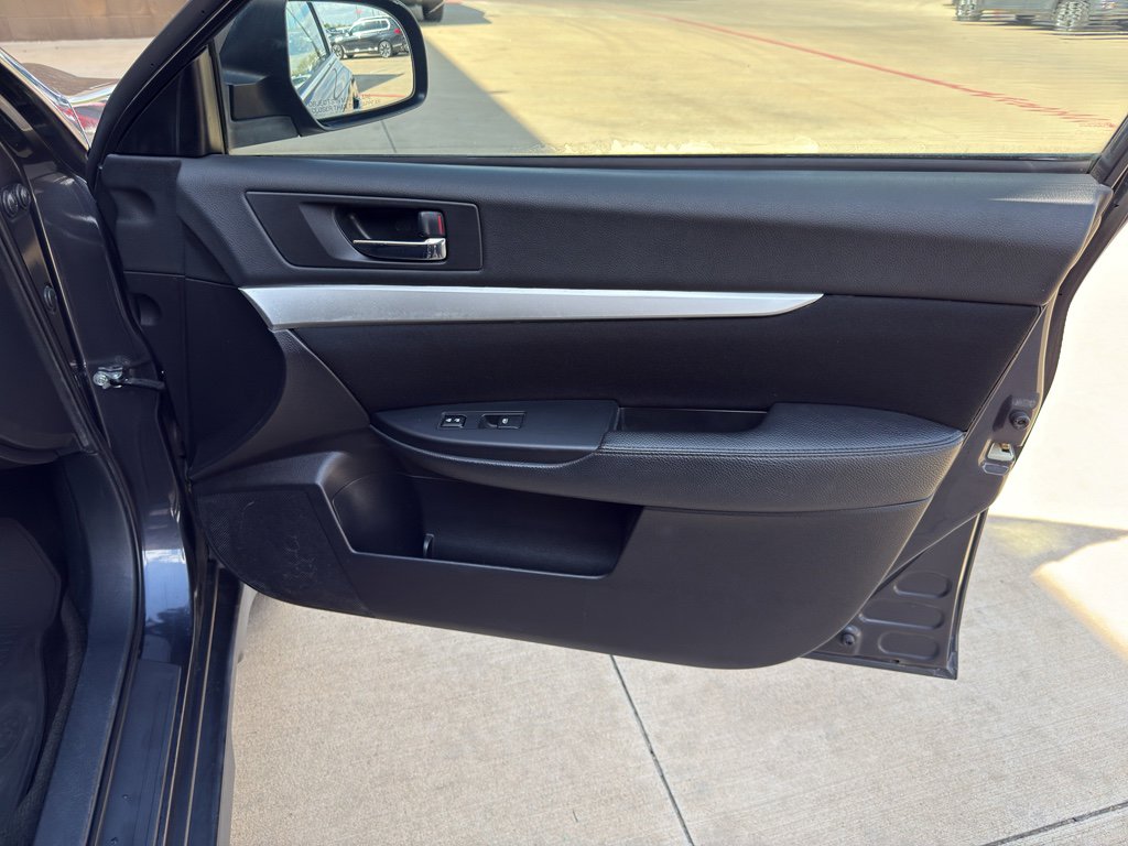 Used 2013 Subaru Outback 2.5i Premium AWD/4WD image 29