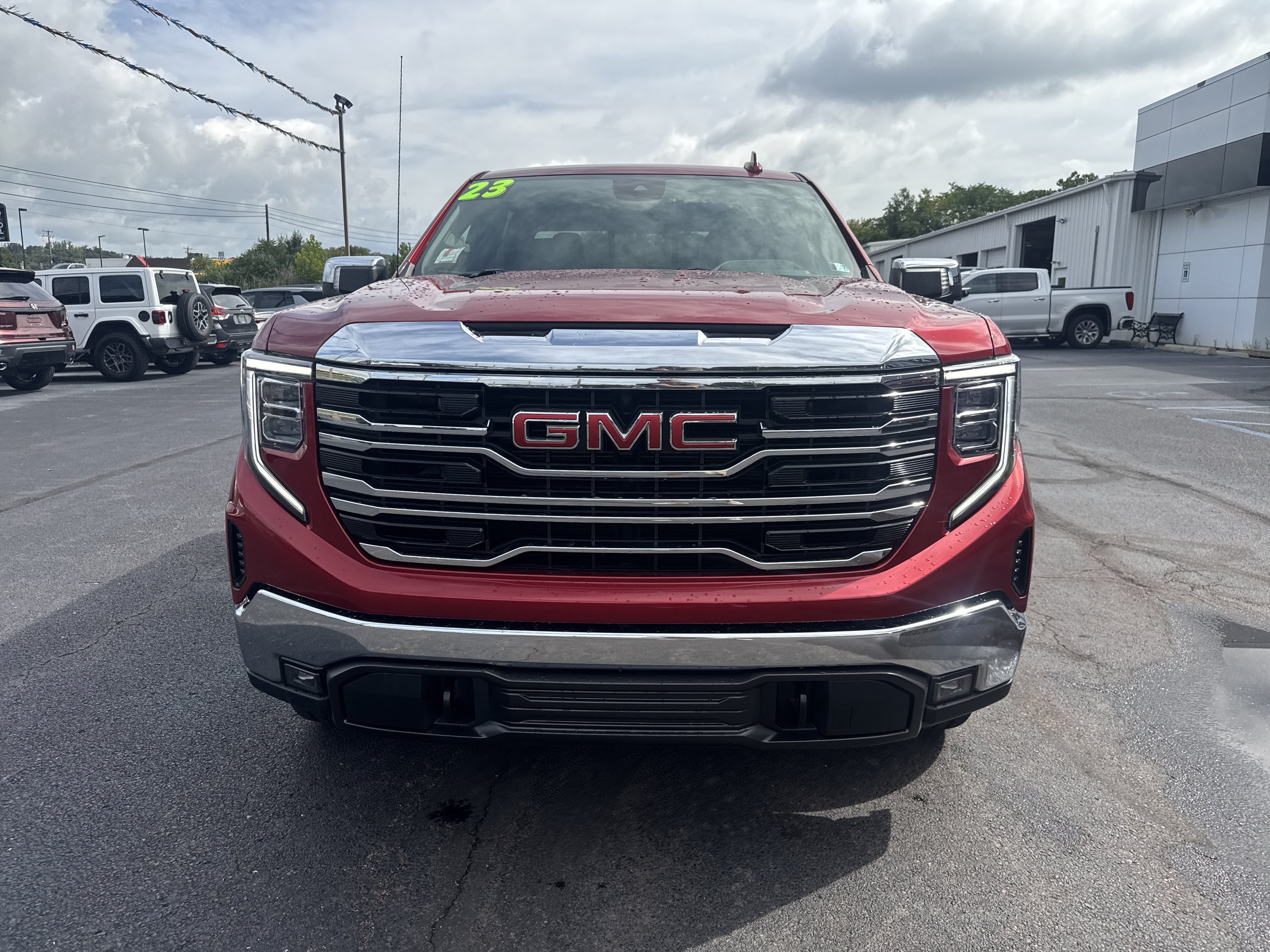 Used 2023 GMC Sierra 1500 SLT w/ SLT Convenience Package AWD/4WD image 12