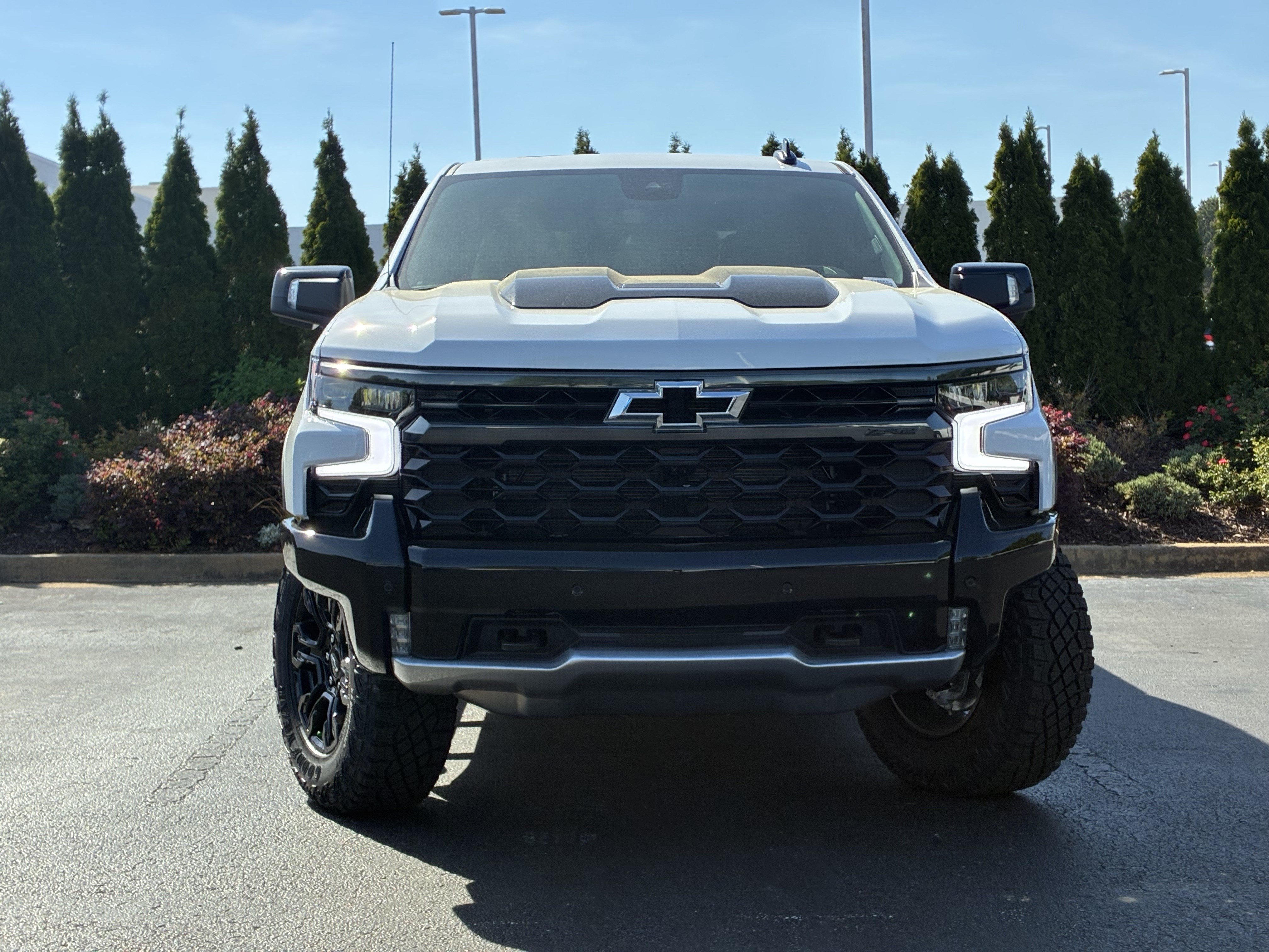Used 2026 Chevrolet Silverado 1500 ZR2 w/ Dark Appearance Package AWD/4WD image 5