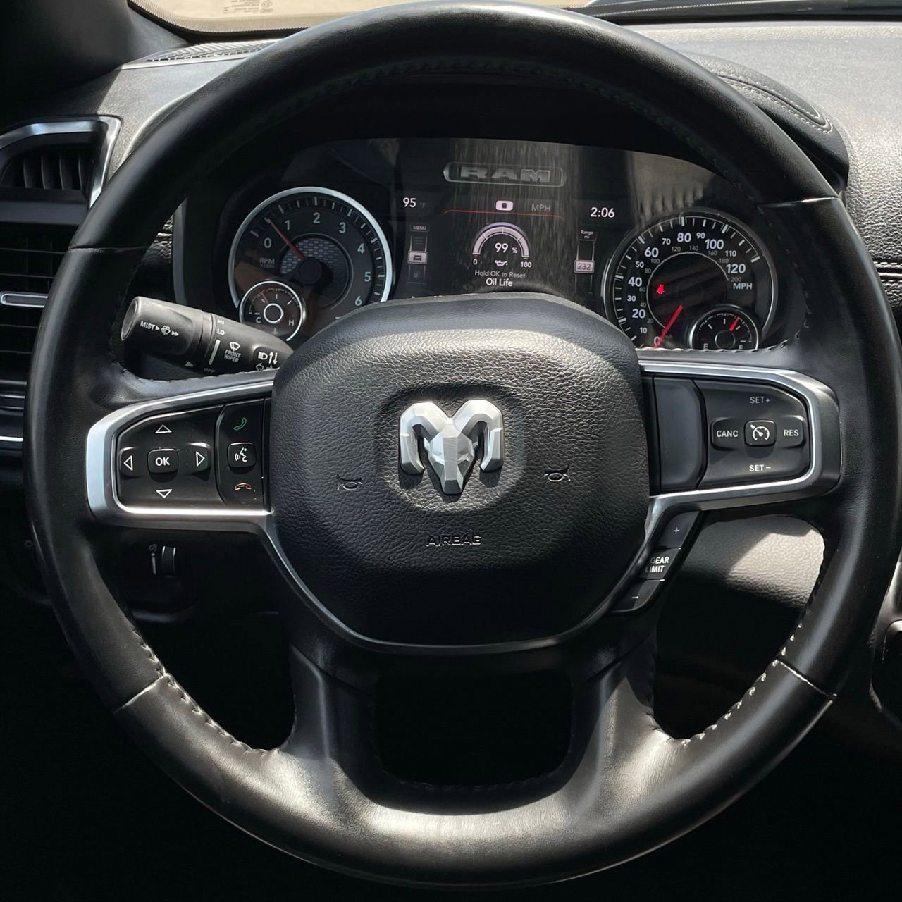 Used 2024 RAM 1500 Laramie RWD image 12