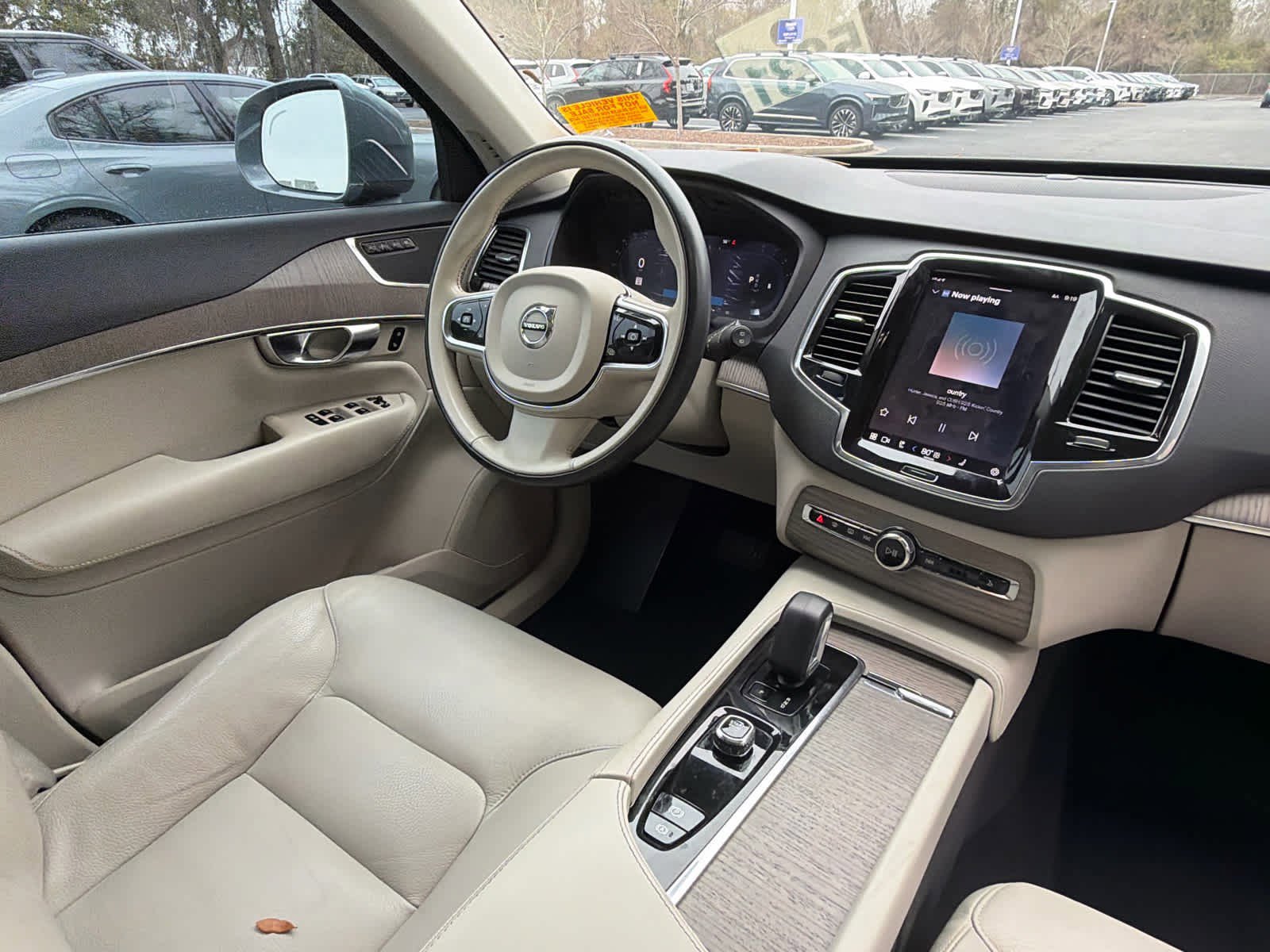 Certified 2023 Volvo XC90 B6 Plus w/ Protection Package Premier image 17