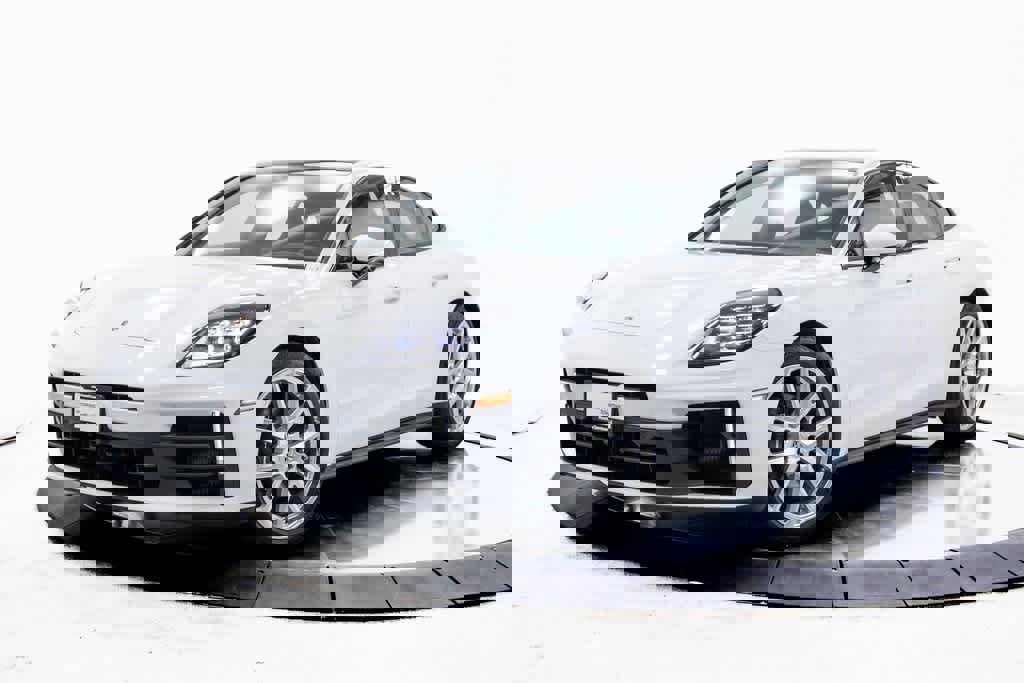 Certified 2024 Porsche Panamera 4 image 1