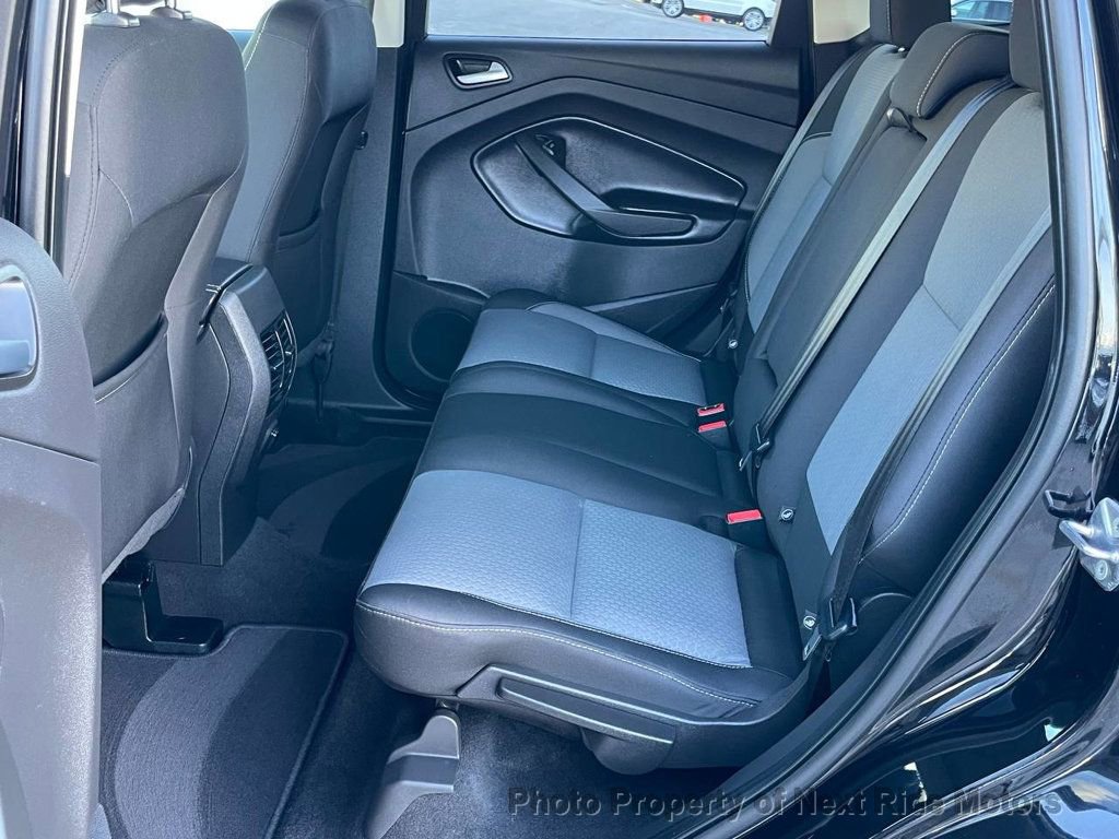 Used 2019 Ford Escape SE image 11