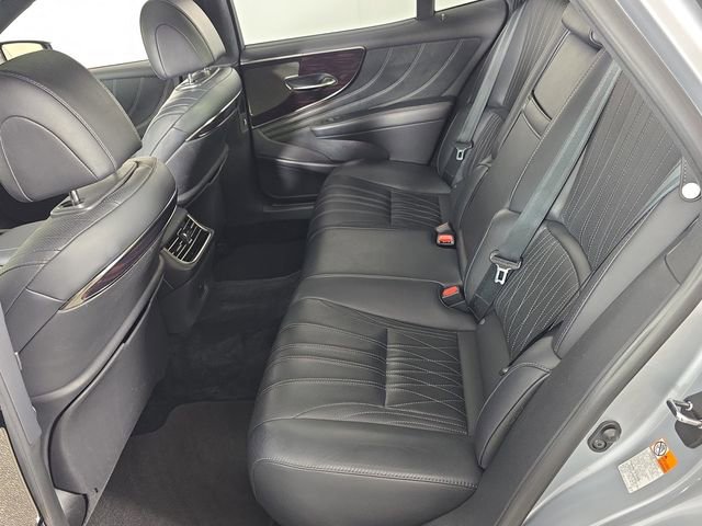 Certified 2022 Lexus LS 500 AWD w/ Interior Upgrade Package image 18