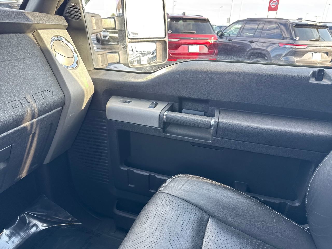 Used 2015 Ford F350 Lariat w/ Lariat Ultimate Package image 28