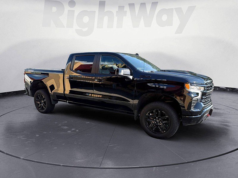 Used 2024 Chevrolet Silverado 1500 LT Trail Boss w/ LT Trail Boss Premium Package AWD/4WD image 7